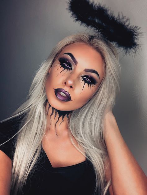 Fallen Angel Aesthetic Makeup, Dark Angel Eye Makeup, Black Angel Makeup Looks Halloween, Dark Angel Halloween Costume Eye Makeup, Halloween Makeup Dark Angel, Dark Angel Makeup Looks Halloween, Dark Angel Costume Diy, Halloween Smokey Eye, Ange Halloween