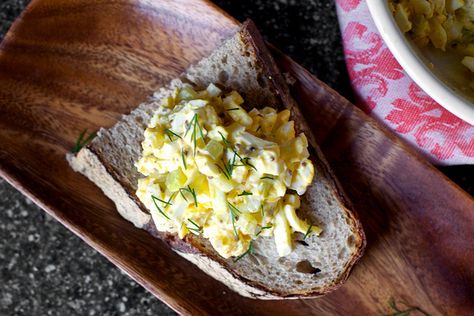 Smitten Kitchen Egg Salad - simple but good Pickled Salad, Pickled Celery, Resep Salad, Single Recipes, Homemade Pickles, Smitten Kitchen, Skirt Steak, Salad Sandwich, Egg Salad