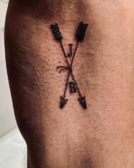 Ben Affleck Tattoo, Jlo Ben Affleck, Infinity Sign Tattoo, Cozy White Sweater, Jennifer Lopez And Ben Affleck, Coordinates Tattoo, Inner Arm Tattoo, Initial Tattoo, Arrow Tattoo