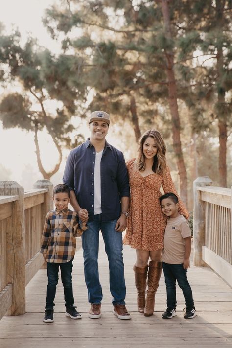 Blue Brown Family Pictures, Blue And Orange Fall Family Pictures, Navy Fall Photo Outfits, Dark Blue Family Pictures Outfits, Fall Family Photos Blue And Tan, Neutral Family Picture Outfits Fall, November Family Pictures Outfits, Fall Photo Outfits, Fall Family Outfits