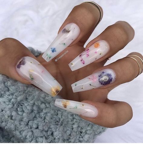 angelica on Twitter: "is there any nail techs in dallas that can do something like this????… " Acrylic Coffin Nails, Milky Nails, White Nail Art, Acrylic Coffin, Gradient Nails, Milk Bath, Rainbow Nails, Acrylic Nails Coffin, Fire Nails