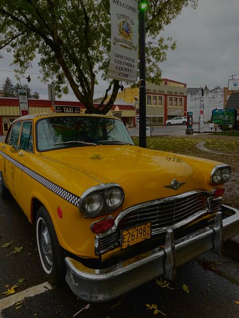 Saint Helens Oregon, Taxi Aesthetic Night, Halloween Town Aesthetic, Taxi Aesthetic, St Helens Oregon, Town Aesthetic, Saint Helens, London Taxi, New York Aesthetic