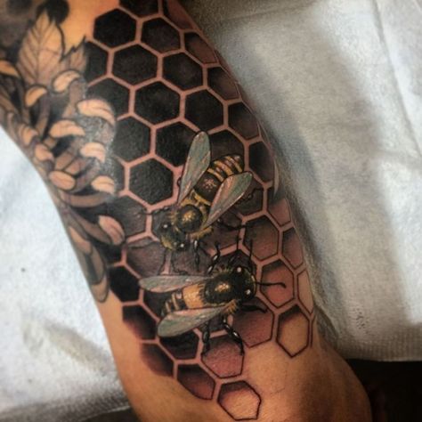 Honeycomb Tattoos, Honey Bee Tattoo, Honeycomb Tattoo, Tattoo Sleeve Filler, Tattoos Infinity, Tattoo Filler, Tattoos Mandala, Skeleton Hand Tattoo, Inspiration Tattoo