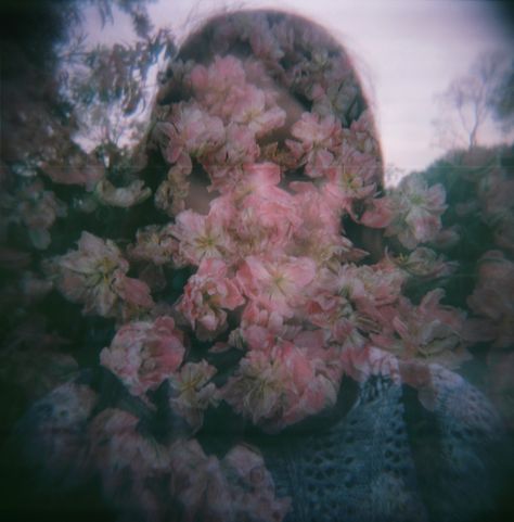 Emirgan Park in Istanbul. Double exposure, shot with a Holga. Holga Photography, Photography Coursework, Exposure Photography, Beginner Photo Editing, Multiple Exposure, Old Images, Life Is Strange, Portrait Poses, Double Exposure