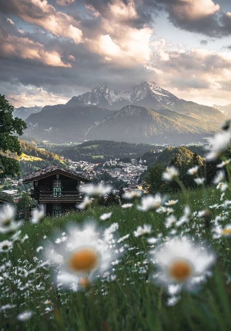 Beauty in all things... - Berchtesgaden daniel_weissenhorn Forest Cabin, Do You Like It, Outdoor Life, Bavaria, Beautiful World, Beautiful Nature, Austria, Photo Art, Beautiful Places