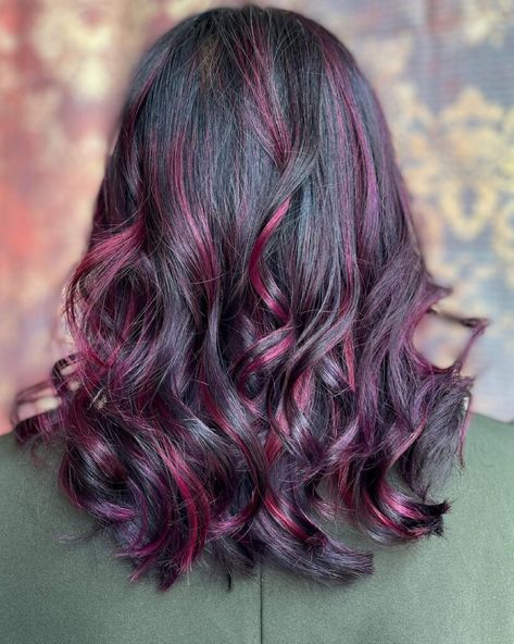 Dark Red Violet Hair With Highlights, Burgundy Purple Balayage, Cranberry Highlights Hair Dark Brown, Berry Highlights Brown Hair, Red Violet Highlights On Dark Hair, Red Violet Hair Color With Highlights, Magenta Highlights On Dark Hair, Magenta Hair Highlights, Deep Purple Highlights