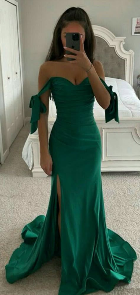 Emerald Green Prom Dress Off The Shoulder, Fancy Long Dresses Formal, Strapless Green Prom Dress, Prom Dresses Fitted Long, Prom Dresses 2023 Green, Off The Shoulder Dress Prom, Mermaid Dresses Prom, Senior Prom Dresses Long, Silk Prom Dresses