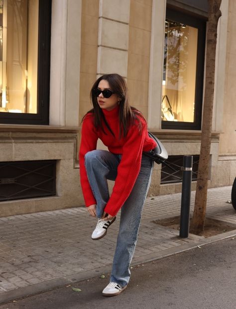 Red Chunky Sweater Outfit, Red Sweater Jeans Outfit, Red Oversized Sweater Outfit, Red Jumper Outfit Winter, How To Style A Red Sweater, Red Cable Knit Sweater Outfit, Cute Red Outfits Aesthetic, Red Sweater Outfit Aesthetic, Ribbed Sweater Outfit