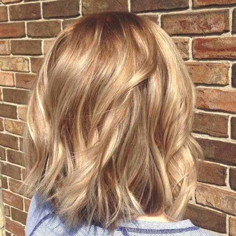 21 Amazing Short Blonde Balayage Hairstyles – HairstyleCamp Caramel Blonde Hair Color, Greek Hair, Warm Blonde Hair, Warm Hair Color, Blond Balayage, Hair Color Caramel, Balayage Blonde, Warm Blonde, Short Hair Color