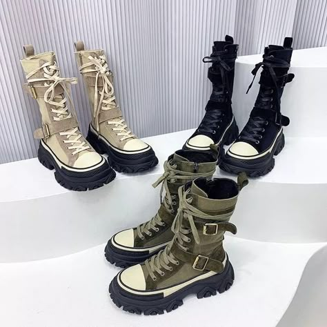 Shoes Black Women, Dr Shoes, Boots Platform, Canvas Boots, Style Punk, Swag Shoes, Swaggy Outfits, Women Boots, Platform Heel