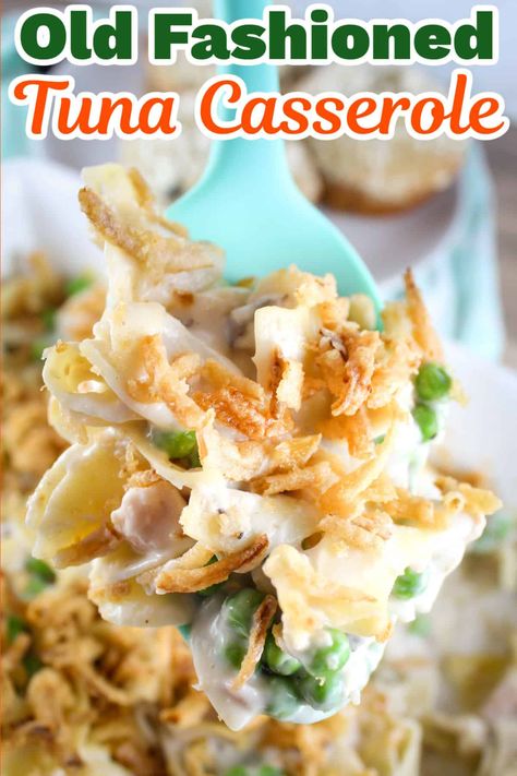 Old Fashioned Tuna Noodle Casserole is definitely a throwback weeknight dinner. It's a comfort food classic for me for sure! Egg noodles, cream soup and tuna are the main ingredients to a quick dinner on the table in 30 minutes! via @foodhussy Tina Noodle Casserole, Tuna Noodle Casserole Easy, Egg Noodle Casserole, Best Tuna Casserole, Tuna Casserole Easy, Tuna Casserole Recipes, Tuna And Egg, Noodle Casserole Recipes, Tuna Noodle Casserole