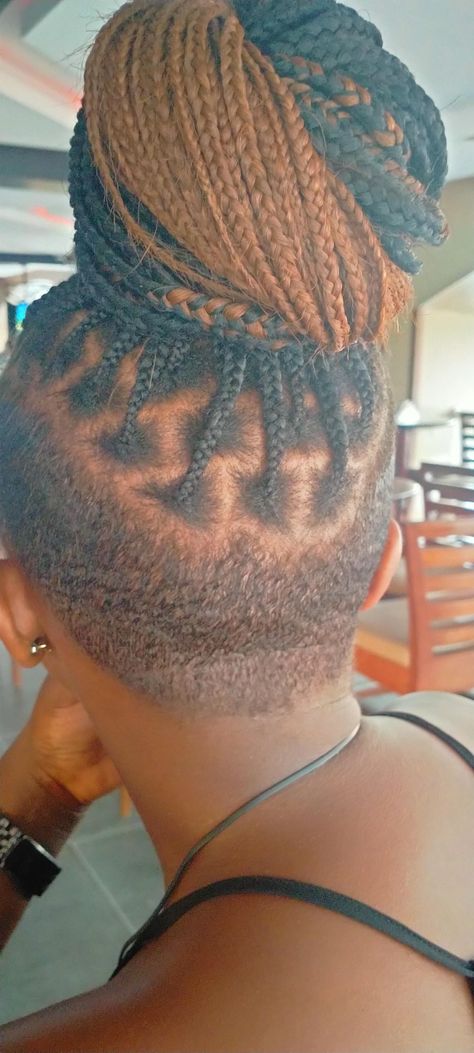 Knotless Braids With Shaved Sides, Braids Shaved Sides, Braids With Shaved Sides, Dope Hairstyles, Shaved Sides, Knotless Braids, Au Naturale, Baddie Hairstyles, Locs