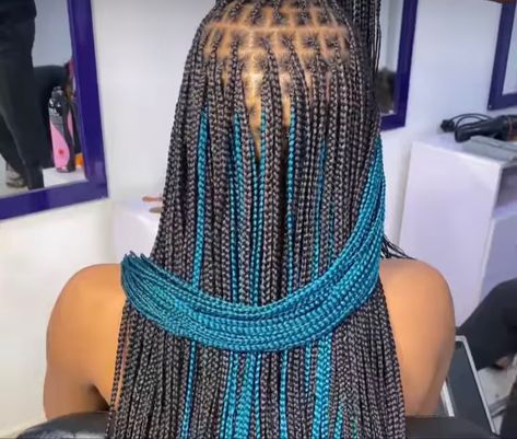 Knotless Braids With Blue In The Back, Teal And Black Knotless Braids, Knotless Box Braids Blue And Black, Blue Peak A Boo Knotless Braids, Multicolored Box Braids, Peek A Boo Box Braids Blue, Knotless Box Braids Two Colors, Knotless Box Braids Blue, Peak A Boo Hair Color Braids