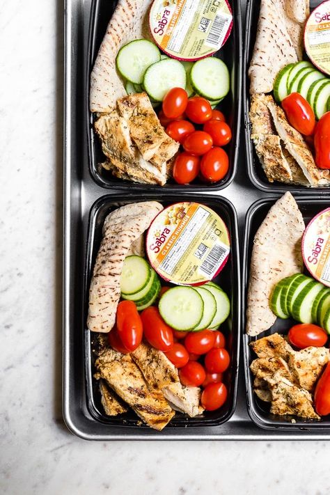 A delicious and simple Greek yogurt marinade makes this chicken hummus bistro box the best you'll ever have! If you're looking for a meal prep lunch idea, this is one you must try! #mealprep #lunch #bistrobox Greek Yogurt Marinade, Chicken Hummus, Mealprep Lunch, Bistro Box, Yogurt Marinade, Girls Lunch, Meal Prep Lunch, Prep Lunch, Overnight Oat