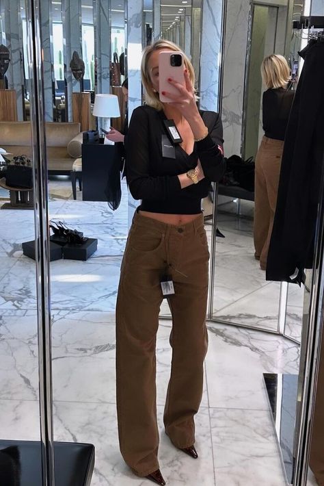 Morgan Stewart Instagram February 12, 2024 – Star Style Iphone Silicone Case, Morgan Stewart, French Girl Chic, Star Style, Spring Fashion Trends, Fall Street Style, Outfit Inspo Fall, Fall Winter Outfits, Star Fashion