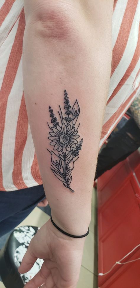 Flower Tricep Tattoo Women, Underside Forearm Tattoo, Sunflower Tattoo Forearm Simple, Posterior Forearm Tattoo, Outer Forearm Flower Tattoo, Flower Tattoos Bicep, Under Forearm Tattoo, Lower Arm Tattoos For Women Simple, Top Of Forearm Tattoo For Women