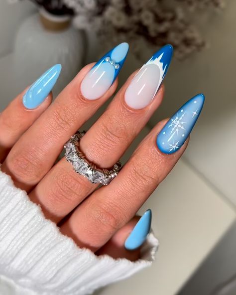 #holiday #christmas #pinterest #nails Light Blue Winter Nails Acrylic, Blue Tip Acrylic Nails, Winter Almond Nails Ideas, Blue Square Acrylic Nails, White And Blue Nail Designs, Winter Almond Nails, Nails Ideas Blue, Almond Nails Ideas, Snowflake Nail