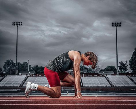 Track Photoshoot Photo Ideas Guys, Senior Picture Ideas For Guys Track, Track Senior Pictures Boys, Track Graduation Pictures, Track And Field Photoshoot, Track Poses Photo Shoots, Track Pictures Poses, Senior Pictures Track, Track And Field Photography