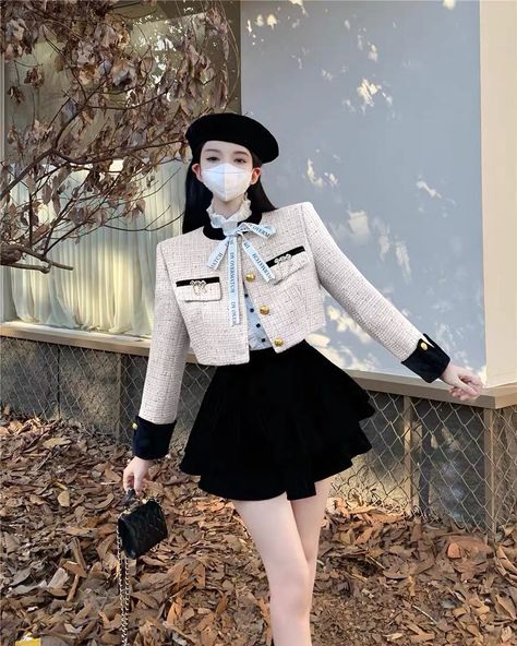 Preppy Chic Outfits, Glamour Outfit, Rok Mini, Derby Outfits, Korean Fashion Dress, Fashion Attire, Swaggy Outfits, Modest Fashion Outfits, Kpop Fashion Outfits