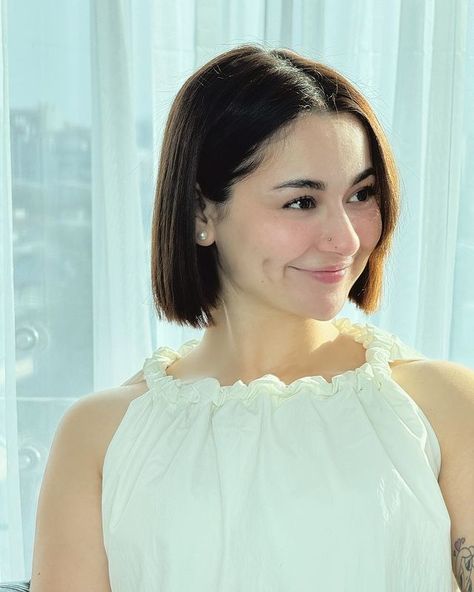 Hania Aamir 哈尼亚·阿米尔 (@haniaheheofficial) • Instagram photos and videos Hania Amir Instagram, Hania Aamir, Hania Amir, Alexandra Daddario, Instagram Handle, Pakistani Actress, Instagram Girls, Girls Dp, Sport Sandals