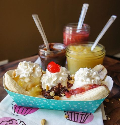 Banana Split Toppings Homemade Banana Split, Banana Split Bar, Banana Split Dessert, Pineapple Sauce, Banana Splits, Blue Plate, Paper Boat, Ice Cream Toppings, Curious George