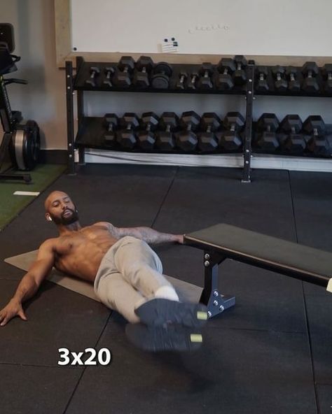 Raymil Samuel on Instagram: "Set the tone of the week with this core routine🔥  Here are 4 exercises focusing on your core, save this routine and give it a try 💪🏾  *take 60-90 seconds rest between sets   @bodyandfit_nl “RAYMILS10” -10%  SHARE, SAVE & ATTEMPT 💪🏾  #bodyandfit #fitnl #workoutoftheday #fitfitsotd #coretraining #workout #coreexercises #absworkout #absattack #dutchfitness #corestrength #absexercises #hiitcardio #absworkouts #workoutmotivation #abworkout #dutchfitfam #coreworkout #workoutathome #homeworkout #abscircuit #abs #workoutroutine #workoutvideos #core #abs" Core Workout On Bench, Strength Training Core Ab Workouts, Core Stability Exercises Dumbell, Abs With Weights Core Exercises, Core Exercises, Pilates Ab Workout Core Exercises, Core Routine, Bench Workout, Abs Workout Gym