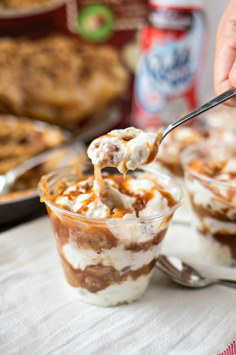 Salted Caramel Apple Pie Parfaits - CPA: Certified Pastry Aficionado Individual Fall Desserts In A Cup, Individual Desserts In A Cup, Barbeque Menu, Healthy Apple Desserts, Fall Beverages, Salted Caramel Apple Pie, Salted Caramels, Bread Pudding With Apples, Cheesecake Parfaits