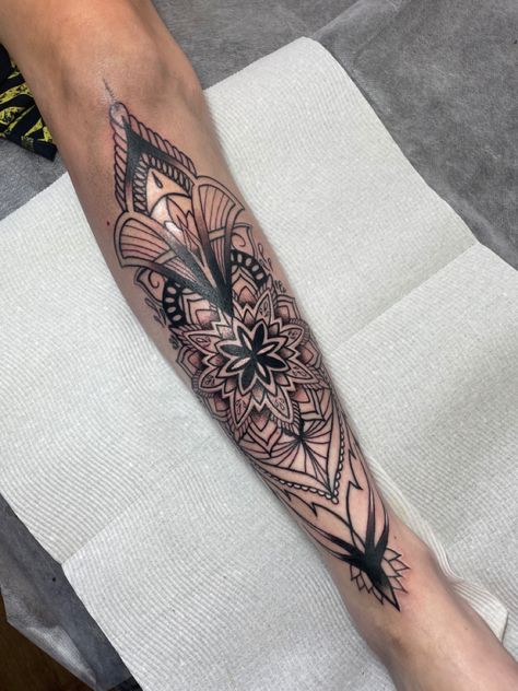 Custom madela shin piece. Artist @cearabryanttattoos on instagram Shin Piece Tattoo, Shin Tattoos, Shin Tattoo, Pieces Tattoo, Polynesian Tattoo, Tattoo Ideas, Tattoos, On Instagram, Instagram