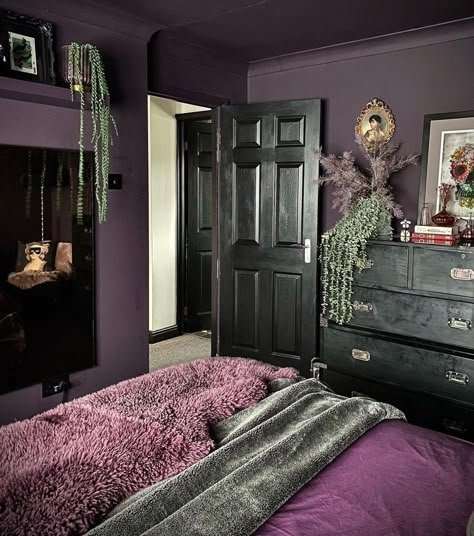 Gothic Basement Ideas, Kitchen Moody Modern, Goth Purple Room, Gothic Living Room Paint Colors, Eclectic Bedroom Inspirations, Moody Green And Purple Bedroom, Dark Romantic Bedroom Decor, Dark Tone Bedroom, Cozy Goth Bedroom