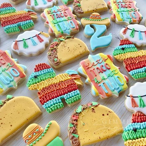 Taco Party Cookies Decorated, Taco Themed Cookies, Taco Birthday Cookies, Taco Sugar Cookies, Fiesta Decorated Cookies, Mexican Themed Cookies, Taco Cookies Decorated, Taco Twosday Cookies, Taco Bout Two Birthday