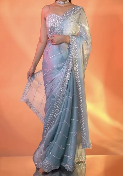 Wedding Next Day Outfit, Light Color Sarees Party Wear, Reception Sarees For Guests, Iridescent Saree, Girlish Sarees Indian Weddings, New Saree Collection 2023, Pastel Sarees For Wedding, Farewell Sarees School Ideas 2024, Saree Models Latest