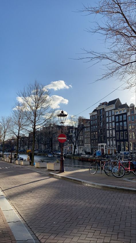 Belanda Vibes, Amsterdam Stories Instagram, Belanda Aesthetic, Traveling Amsterdam, Amsterdam Pictures, Amsterdam Photography, Amsterdam Photos, Airport Aesthetic, I Amsterdam