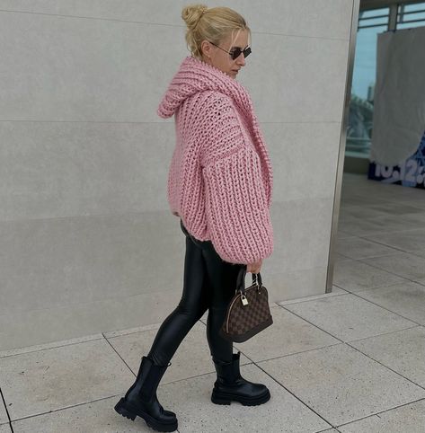 Oversized hooded chunky knit cardigan- your favorite style 💗 #chunkiknitcardigan #knitting #instafashion Flamingo Fashion, Fits Ideas, Your Favorite, December 13, Chunky Knit Cardigan, Clothes And Accessories, Cute Fits, Handmade Clothes, Chunky Knit