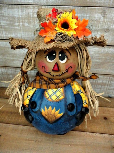 Photos On Pumpkins A36 Thanksgiving Gourds, Scarecrow Painting, Fall Gourds, Scarecrow Doll, Halloween Gourds, Scarecrow Face, Fall Wood Crafts, Halloween Pumpkin Designs, Fall Scarecrows