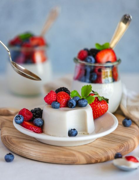 This easy vegan panna cotta recipe makes the most delicious summer dessert. It’s firm enough to hold a pile of fresh berries, yet soft enough to melt in your mouth. Using only 4 ingredients, it’s surprisingly easy to make, and tastes just like the fancy Italian dessert! #pannacottarecipe #veganpannacotta Vegan Panna Cotta, Vegan Strawberry Shortcake, Panna Cotta Recipe, Vegan Summer Recipes, Strawberry Shortcake Recipes, Shortcake Recipe, Italian Dessert, Healthy Vegan Desserts, Beautiful Desserts