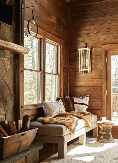 Timber Ski House, Vermont — Hilderbrand Interiors Ski Cabin Interior, Styling Bookshelves, Timber Frame House, Cabin Aesthetic, Ski Cabin, New England Home, Chalet Interior, Hall Furniture, Wooden Cottage