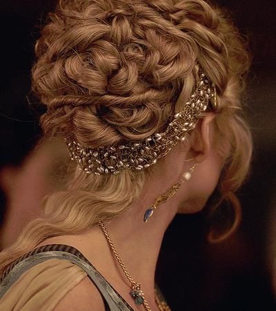 This is too costumey but I can imagine a less Shakespearean take on it would be beautiful - the band and the pinned curls, with face-framing curls and even some left long. I have enough hair to do it - like three styles in one! Elegant Updo, Short Hair Cuts For Women, Hair Dos, Womens Haircuts, Pretty Hairstyles, Short Hair Cuts, Her Hair, Bridal Hair, Wedding Hair