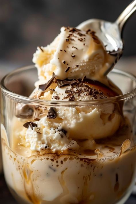 Affogato Recipe - Insanely Good Italian Desserts Easy, Affogato Recipe, Affogato Coffee, Chocolate Espresso, Easy Italian, Best Ice Cream, Chocolate Shavings, Italian Desserts, Summer Treats