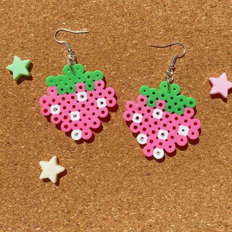 These Earrings Are Made To Order :) Once You Buy, I'll Make You This Specific Character. Earring Hooks Come In Silver Or Gold. Please Message Me If You'd Like A Specific Color. If Not, I Will Include What's Available. Earrings Perler Beads, Perler Bead Earrings, Perler Bead Designs, Earrings Strawberry, Melty Bead Designs, Beads Perler, Anting Manik, Hamma Beads Ideas, Easy Perler Bead Patterns