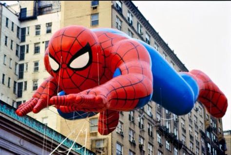 Macy's Thanksgiving Day Parade Spiderman Balloon 1987( first appearance ) Macys Christmas, Macy's Day Parade, Macys Thanksgiving Parade, Macy’s Thanksgiving Day Parade, Macys Parade, Thanksgiving Photos, Thanksgiving Parade, Spiderman Cartoon, Thanksgiving Day Parade