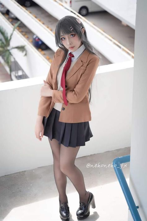 Bunny Girl Senpai Cosplay, School Cosplay, Bunny Girl Senpai, Halloween Costume Party, Pose Ref, Bunny Girl, Cosplay Ideas, Anime Cosplay, Costume Party