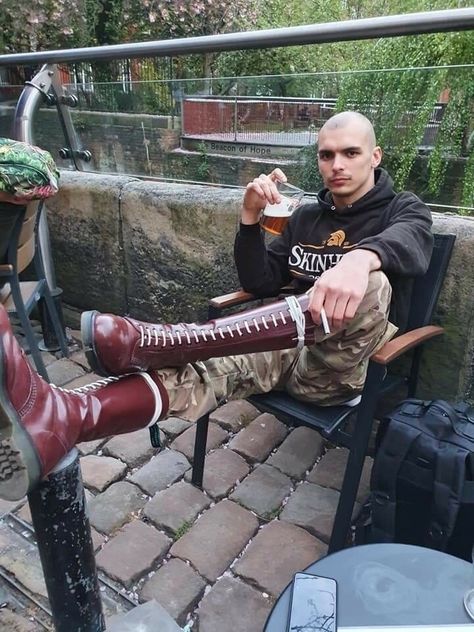 Mens Tall Boots, Skinhead Boots, Skinhead Fashion, Doc Marten Boot, Men In Uniform, Boys Boots, Boot Socks, Leather Outfit, Hunter Boots