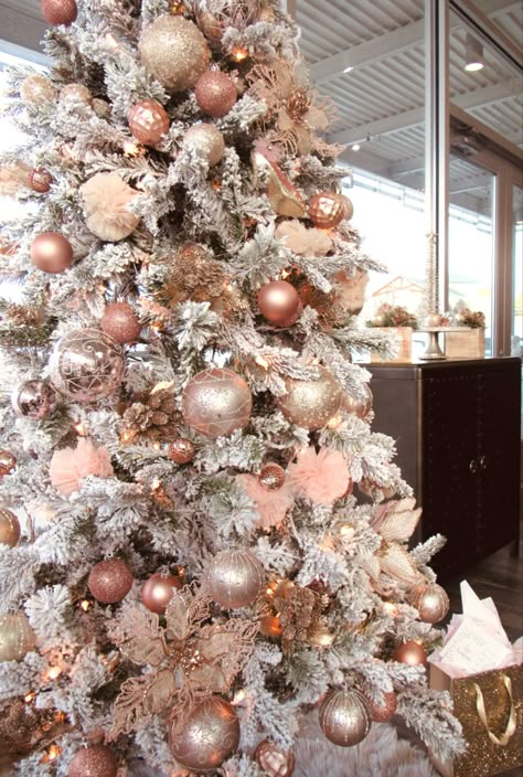 Christmas Tree Inspo Pink And Gold, Rose Gold Trees, Light Pink And Gold Christmas Tree, Flocked Christmas Tree Pink And Gold, Pink And Gold Flocked Christmas Tree, Pink Metallic Christmas Tree, Champagne Pink Christmas Decor, Light Pink And Champagne Christmas Tree, Antique Pink Christmas Tree