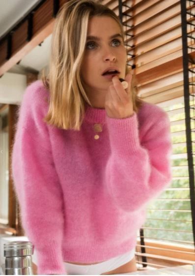 Pull Mohair, Angora Sweater, Fluffy Sweater, Over The Knee Socks, Stockholm Fashion, Fuzzy Sweater, Knee Socks, Softest Sweater, Shapewear