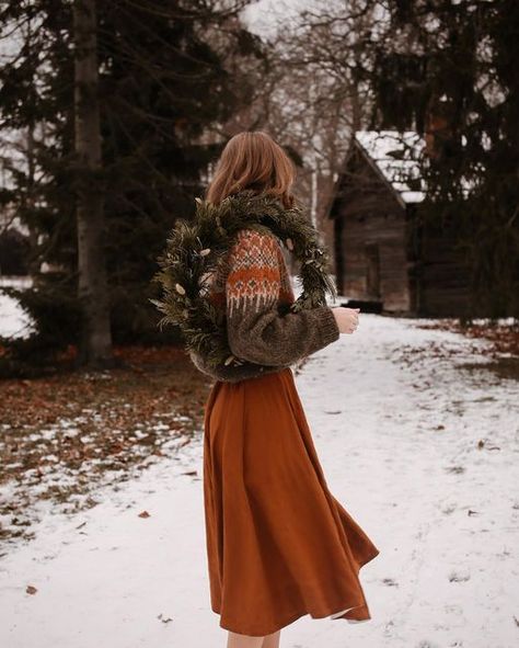 Scandinavian Autumn Outfit, Winter Cottagecore Outfit, Cottagecore Winter Outfits, Cottage Core Winter, Romantic Wardrobe, Fem Style, Cottagecore Winter, Winter Cottagecore, Boho Winter