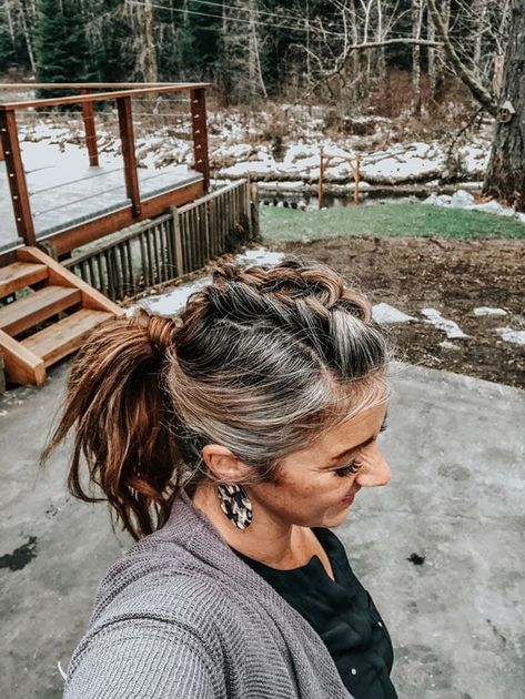 Amanda switched to an all-natural lifestyle in her early 30s, and that inspired her to embrace her natural grey hair. She has some of the most fun and inspiring gray hair transition photos I've ever seen. Check them out if you are thinking about ditching the dye! #grayhair #greyhair #grombre Gray Transition, Long Grey Hair, Hair Blending, Gray Hair Transition, Grey Hair Transformation, Gorgeous Gray Hair, Grey Hair Inspiration, Hair Transition, Transitioning Hairstyles