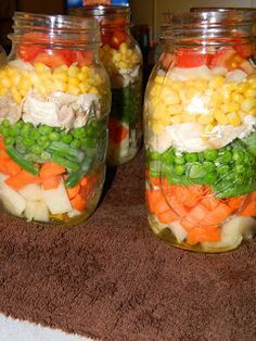 Canning Soup Recipes, Canning Peppers, Different Types Of Food, Jar Meals, Pressure Canning Recipes, Layer Chicken, Canning Fruit, Home Canning Recipes, Canning Vegetables