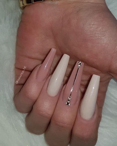 Nude Rose Nails, Nude Coffin Nail Ideas, Nude Glam Nails, Peach Nude Nails, Pretty Nude Nails, Classy Nude Nail Designs, Rose Gold Nails Acrylic, Rosé Gold, Professional Manicure