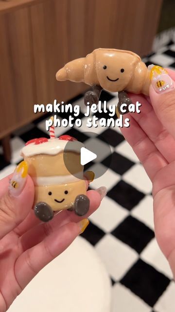 Cute Simple Air Dry Clay Ideas, Clay Crafts Jellycat, Cute Things To Make Out Of Polymer Clay, Making Stuff Out Of Clay, Jellycat Polymer Clay, Clay Crafts Gift Ideas, Clay Crafts For Jewelry, Polymer Clay Jellycat, Cute Stuff To Make With Clay