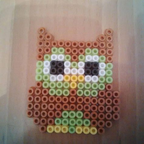 Perler Bead Owl Owl Perler, Hama Beads Animals, Melty Bead Designs, Hamma Beads Ideas, Easy Perler Bead Patterns, Melty Bead Patterns, Ansan, Pearl Beads Pattern, Easy Perler Beads Ideas